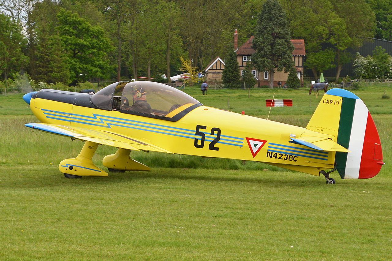 10) Avions-Mudry CAP 10B