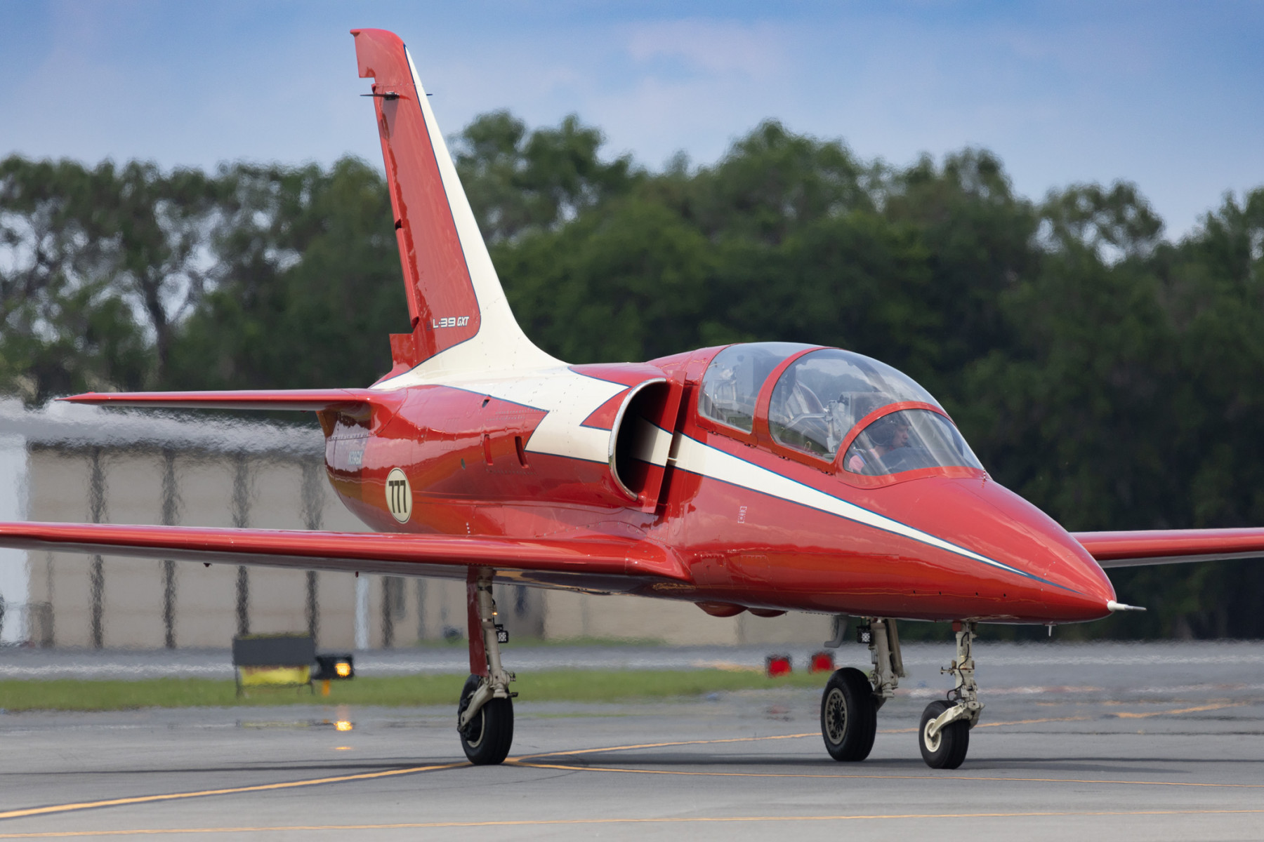 Red L-39